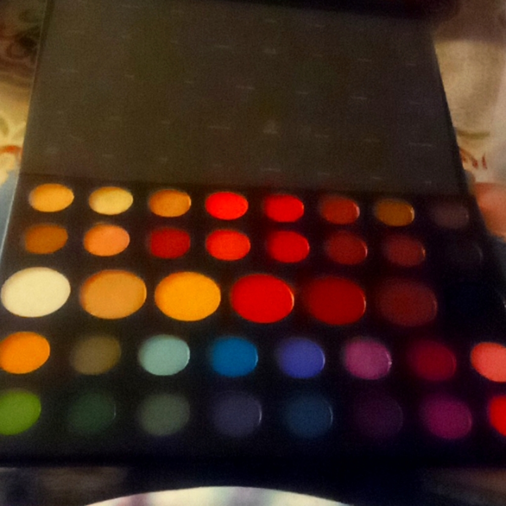 James Charles Morphe pallette